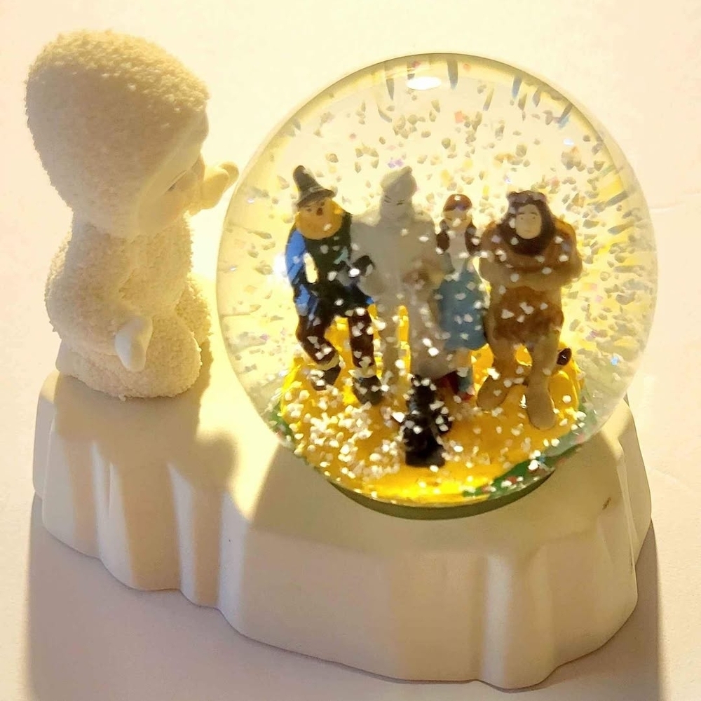 SNOW BABIES COLLECTABLE Wizard of Oz Snow Globe with Characters - Picture 4 of 9